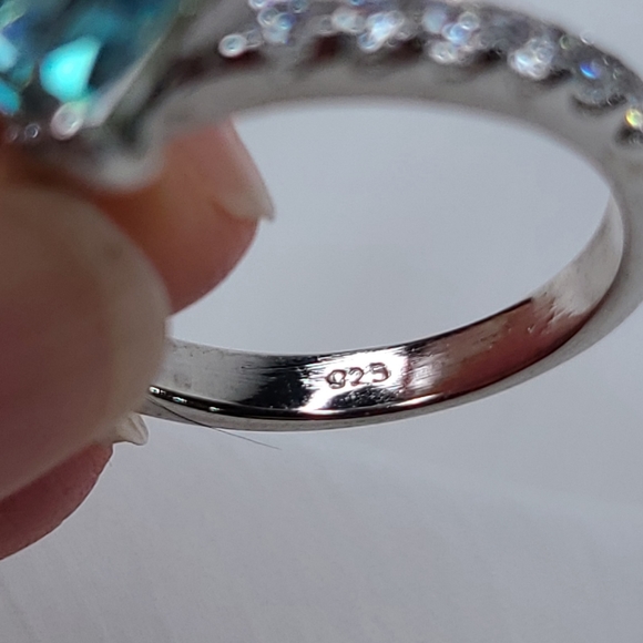 Moissanite 3.65 carat Asscher cut Peacock Solitare Ring - Picture 11 of 11